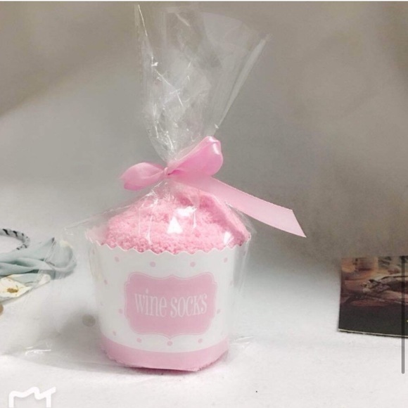 Cute Fuzzy Pink Wine Socks! - Picture 2 of 2